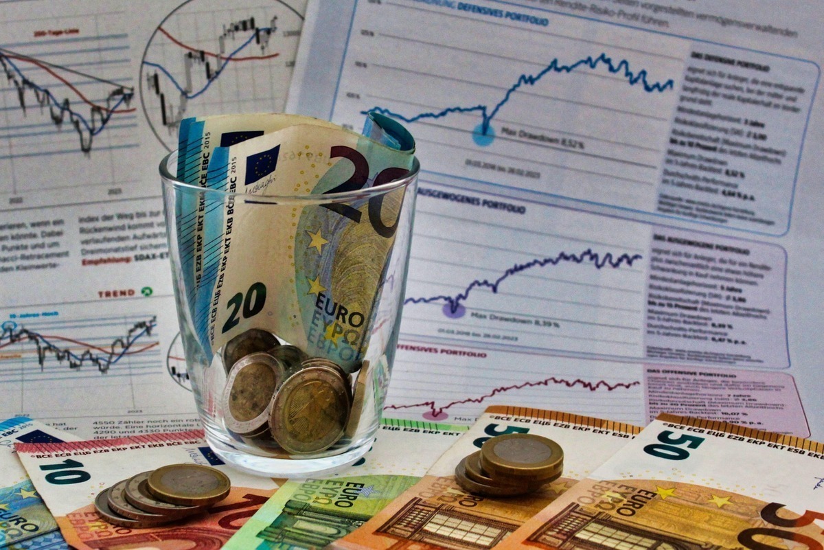 Umfassender Marktbericht zum Immobilienmarkt in Traunstein: Angebotslage, Nachfragesegmente, Lagequalitäten und Stadtentwicklung – ergänzt um Kennziffern und offizielle Marktberichte.